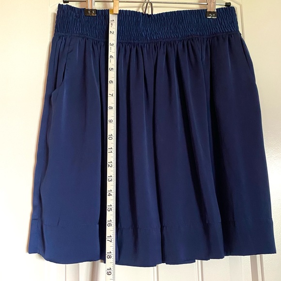 Banana Republic Navy Mini Skirt Size M - Picture 7 of 8